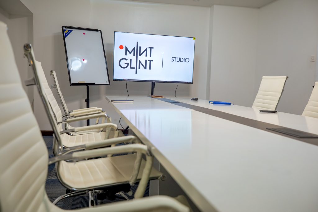 MintGlint Studio