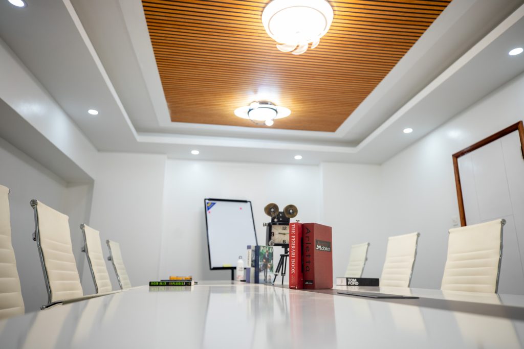 MintGlint Studio